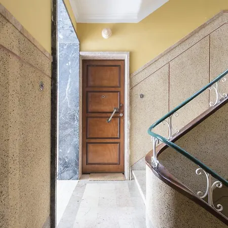 Junto A Fonte Luminosa