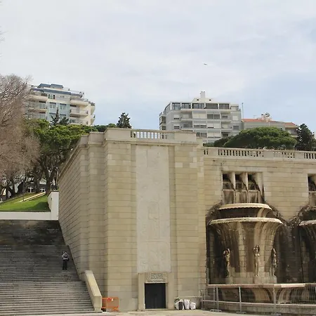 Junto A Fonte Luminosa Apartamento Lisboa
